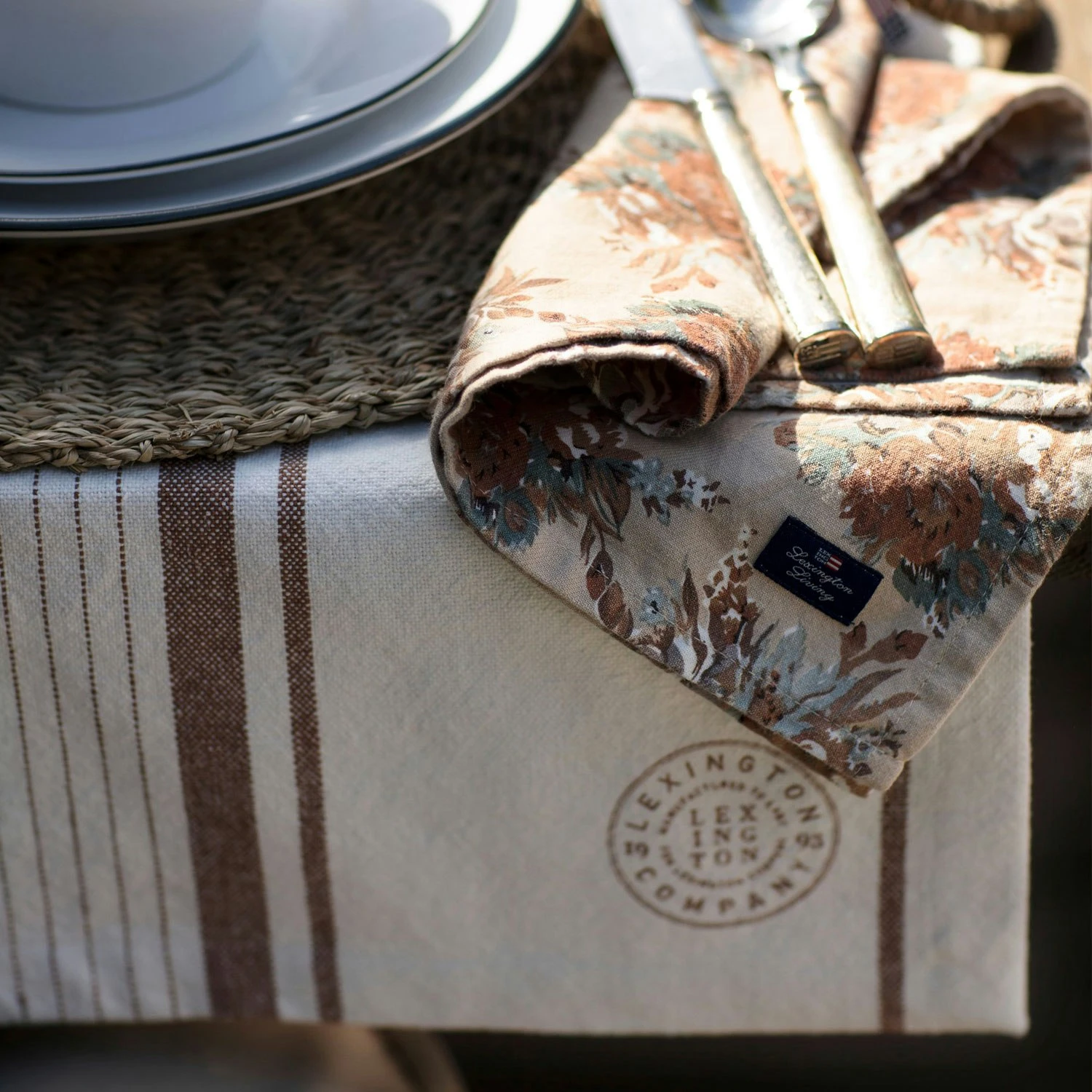 Lexington Striped Canvas Tischläufer 40x50 Cm, Off-white / Braun 6 Lexington Striped Canvas Tischläufer 40x50 Cm, Off-white / Braun – Bild 4